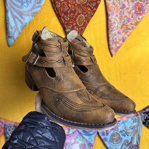 Roper Tan Cutout Ankle Booties